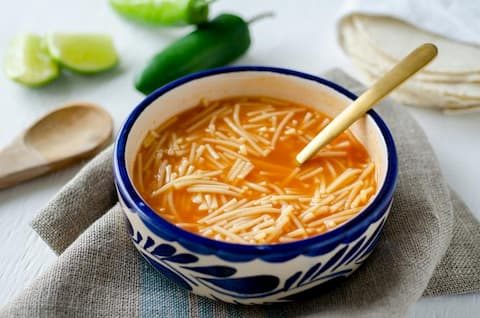 Sopa de fideos

Deliciosamente............

El chef Frescura Club